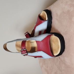 John Fluevog Sandal/ Open toed shoe Size US 9.5